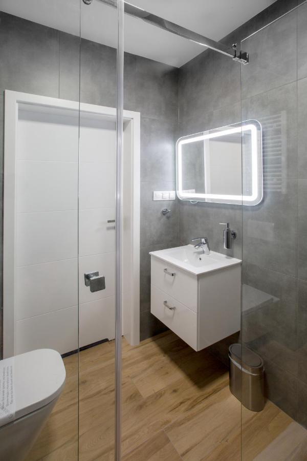 Sky Apartments Познан Екстериор снимка