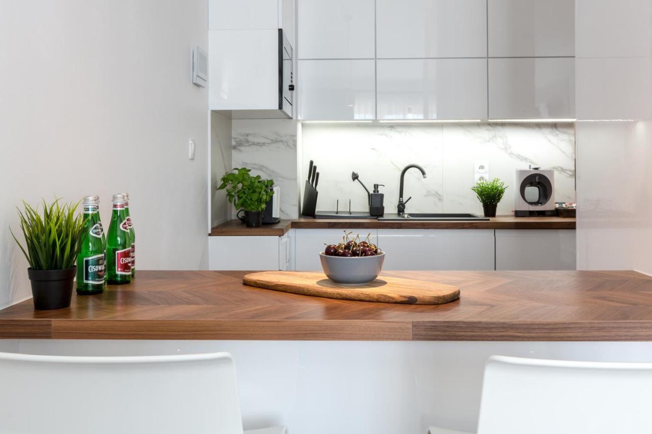 Sky Apartments Познан Екстериор снимка