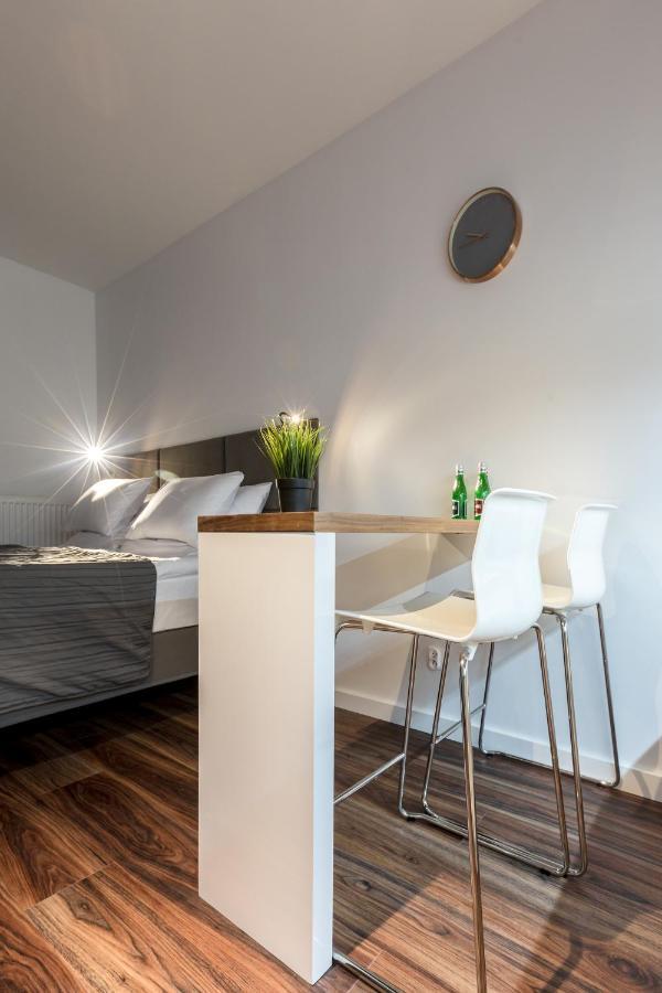 Sky Apartments Познан Екстериор снимка